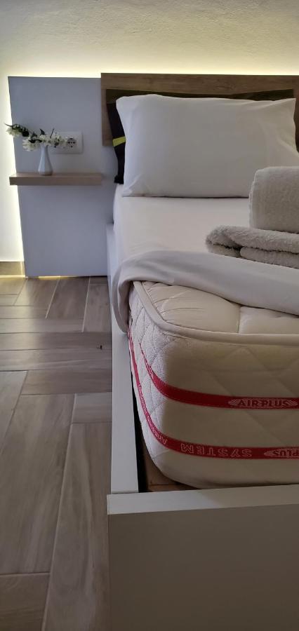 The Hill Apartment Saranda Dış mekan fotoğraf